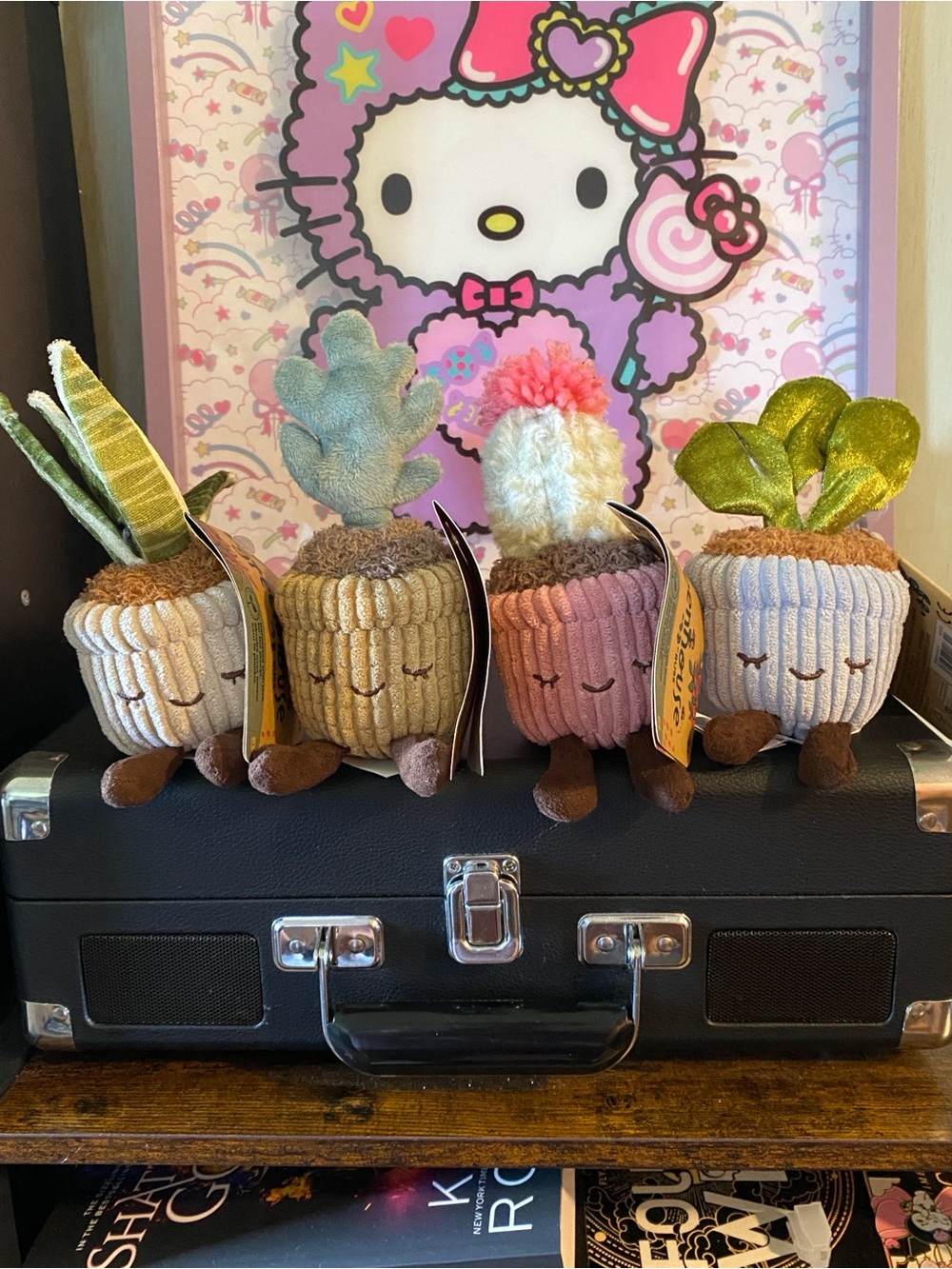 NWT Greenhouse Plush Plant Buddies Set 4